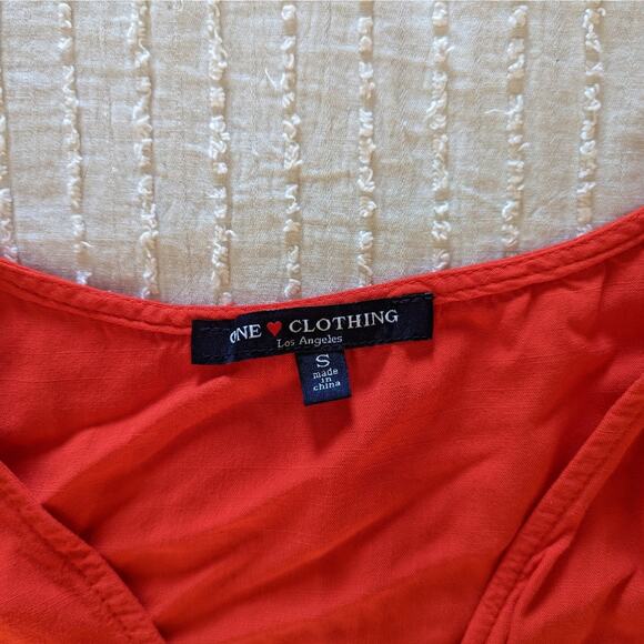 NWOT One Clothing Red Shorts Romper size Medium - Picture 3 of 4